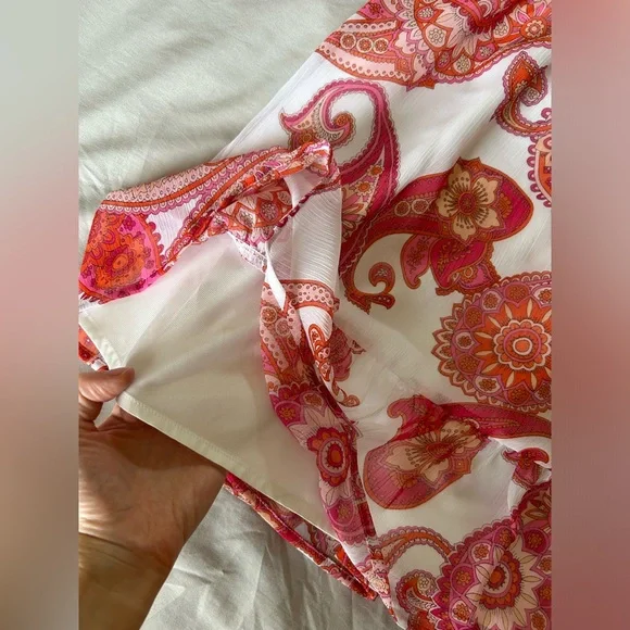 Express Off the Shoulder Paisley Print Dress - Picture 5 of 11